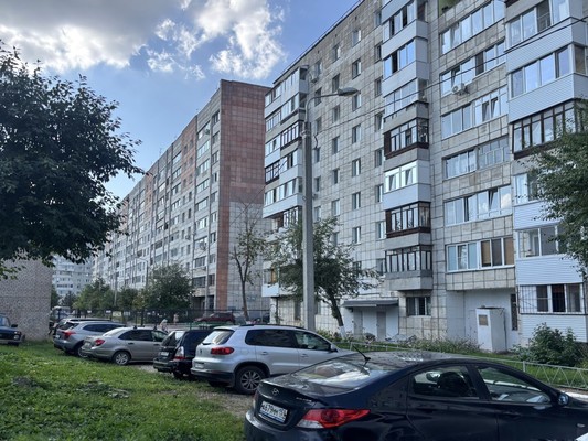 Продам трехкомнатную (3-комн.) квартиру, Революции ул, 4, Пермь г