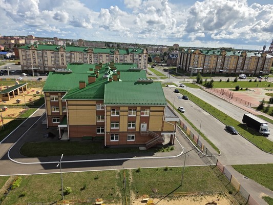 Продам двухкомнатную (2-комн.) квартиру, С.Жилина ул, 5, Медведево пгт