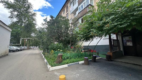 Продам двухкомнатную (2-комн.) квартиру, Ростовская ул, 24, Симферополь г