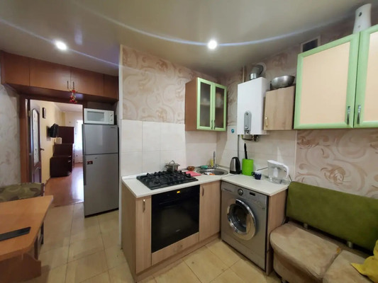 Продам однокомнатную (1-комн.) квартиру, Ялтинская ул, 17, Алушта г
