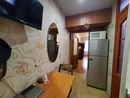 Продам однокомнатную (1-комн.) квартиру, Ялтинская ул, 17, Алушта г