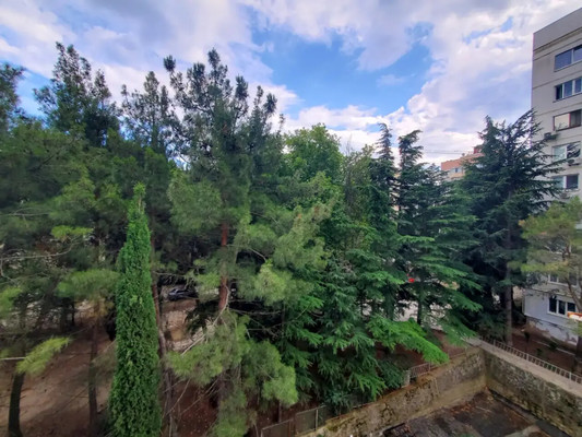 Продам однокомнатную (1-комн.) квартиру, Ялтинская ул, 17, Алушта г