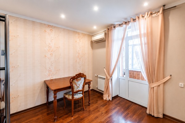 Продам двухкомнатную (2-комн.) квартиру, Тверская ул, 6б, Москва г