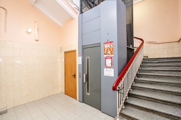 Продам двухкомнатную (2-комн.) квартиру, Тверская ул, 6б, Москва г