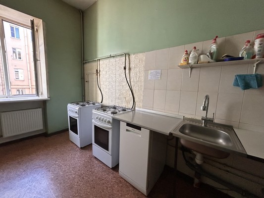Сдам комнату в 14-комн. квартире, Смолячкова ул, 1, Санкт-Петербург г
