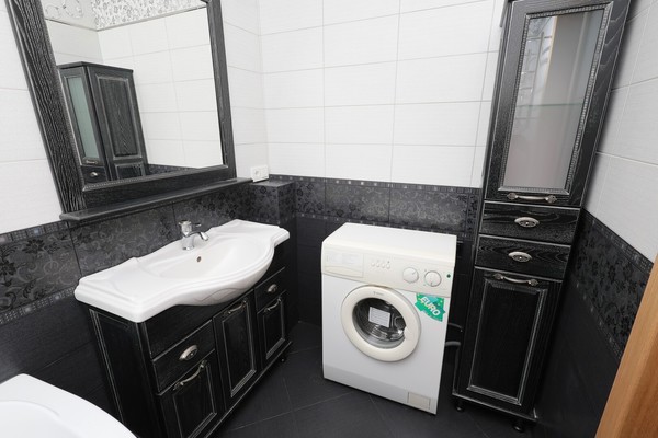 Продам двухкомнатную (2-комн.) квартиру, Кирова ул, 35, Ханты-Мансийск г