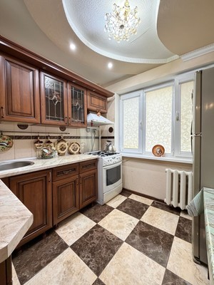 Продам трехкомнатную (3-комн.) квартиру, Кирова ул, 1кА, Нальчик г