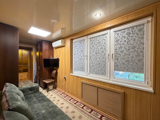Продам трехкомнатную (3-комн.) квартиру, Кирова ул, 1кА, Нальчик г