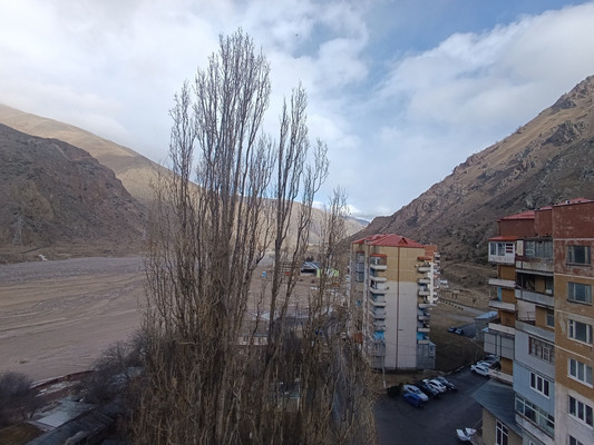 Продам трехкомнатную (3-комн.) квартиру, Мусукаева ул, 8, Тырныауз г