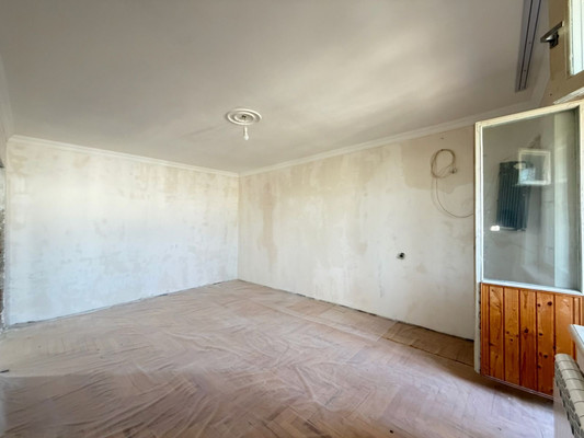 Продам двухкомнатную (2-комн.) квартиру, Кабардинская ул, 200, Нальчик г