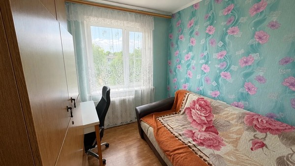 Продам двухкомнатную (2-комн.) квартиру, Полевая ул, 3, Латышская д