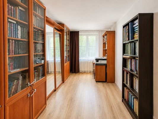 Продам двухкомнатную (2-комн.) квартиру, Гарибальди ул, 10к2, Москва г