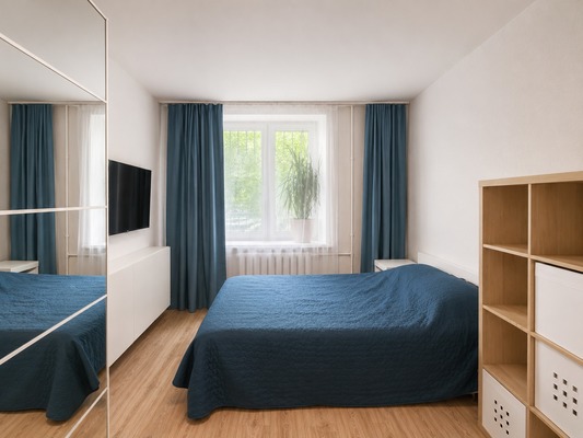 Продам двухкомнатную (2-комн.) квартиру, Гарибальди ул, 10к2, Москва г