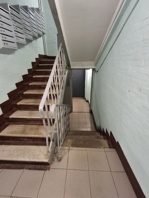 Продам двухкомнатную (2-комн.) квартиру, Гарибальди ул, 10к2, Москва г