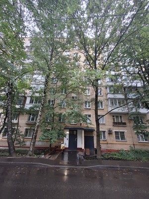 Продам двухкомнатную (2-комн.) квартиру, Гарибальди ул, 10к2, Москва г