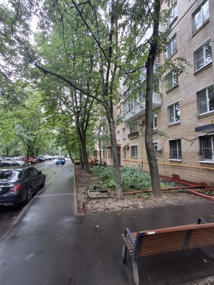 Продам двухкомнатную (2-комн.) квартиру, Гарибальди ул, 10к2, Москва г