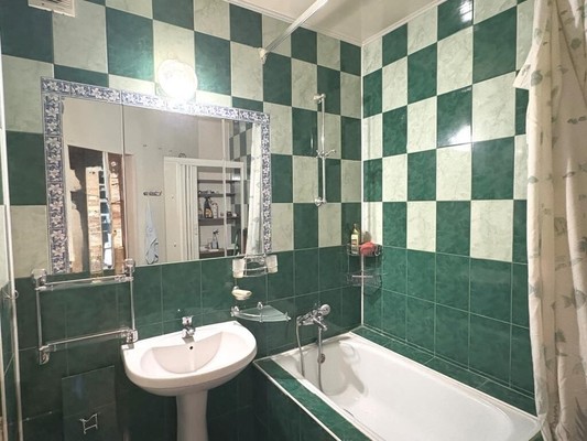 Продам двухкомнатную (2-комн.) квартиру, Красноармейская ул, 5а, Раменское г