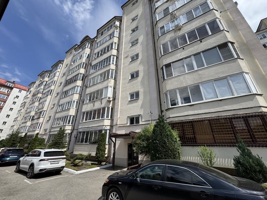 Продам трехкомнатную (3-комн.) квартиру, Хуранова ул, 5кА, Нальчик г
