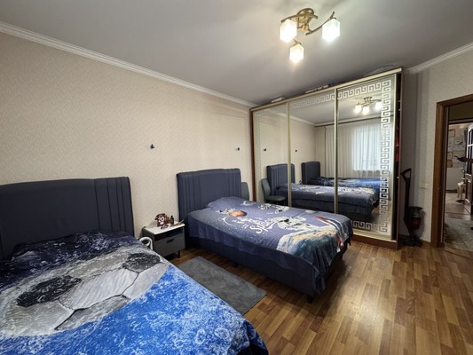 Продам трехкомнатную (3-комн.) квартиру, Хуранова ул, 5кА, Нальчик г