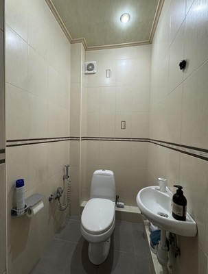 Продам трехкомнатную (3-комн.) квартиру, Хуранова ул, 5кА, Нальчик г