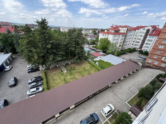 Продам трехкомнатную (3-комн.) квартиру, Хуранова ул, 5кА, Нальчик г