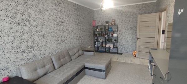 Продам двухкомнатную (2-комн.) квартиру, Ломоносова ул, 1к2, Симферополь г