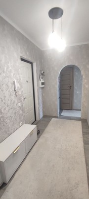 Продам двухкомнатную (2-комн.) квартиру, Ломоносова ул, 1к2, Симферополь г