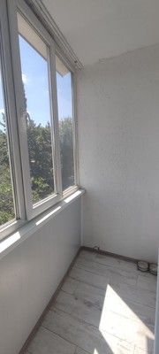 Продам двухкомнатную (2-комн.) квартиру, Ломоносова ул, 1к2, Симферополь г