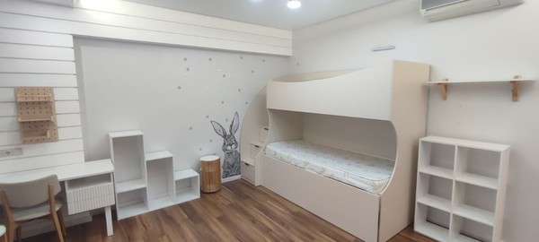 Продам двухкомнатную (2-комн.) квартиру, Эскадронная ул, 6А, Симферополь г