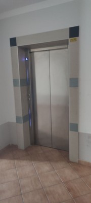 Продам двухкомнатную (2-комн.) квартиру, Эскадронная ул, 6А, Симферополь г