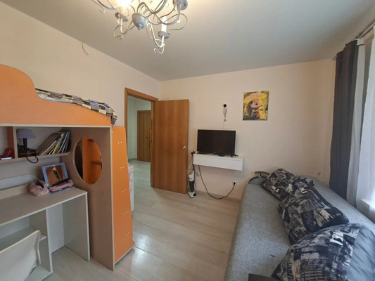 Продам двухкомнатную (2-комн.) квартиру, Голландская ул, 8, Янино-1 гп