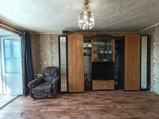 Продам двухкомнатную (2-комн.) квартиру, Шаронова ул, 25, Ишим г