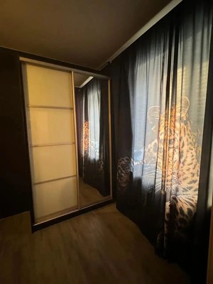 Продам двухкомнатную (2-комн.) квартиру, 8-я линия ул, 12, Ростов-на-Дону г