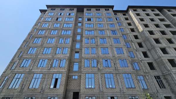 Продам трехкомнатную (3-комн.) квартиру, Каменская ул, 105, Кенже с