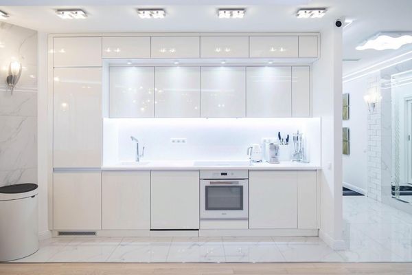 Продам трехкомнатную (3-комн.) квартиру, Мосфильмовская ул, 74Б, Москва г