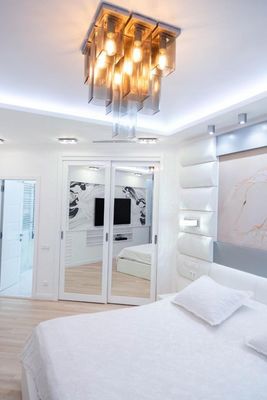 Продам трехкомнатную (3-комн.) квартиру, Мосфильмовская ул, 74Б, Москва г