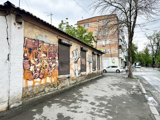 Продам трехкомнатную (3-комн.) квартиру, 20-я линия ул, 48/18, Ростов-на-Дону г