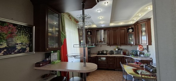Продам трехкомнатную (3-комн.) квартиру, Меридианная ул, 3А, Казань г
