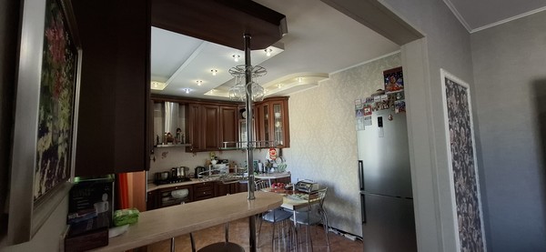 Продам трехкомнатную (3-комн.) квартиру, Меридианная ул, 3А, Казань г