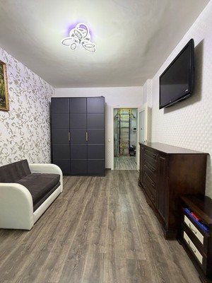 Продам двухкомнатную (2-комн.) квартиру, Комсомольская ул, 17кб, Чехов г