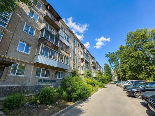 Продам двухкомнатную (2-комн.) квартиру, Нойбранденбургская (Ключевая р-н) ул, 16, Петрозаводск г