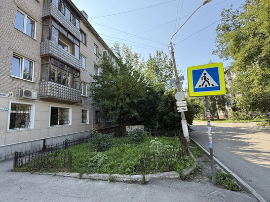 Продам двухкомнатную (2-комн.) квартиру, Тимуровская ул, 64, Барнаул г