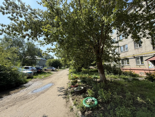 Продам двухкомнатную (2-комн.) квартиру, Тимуровская ул, 64, Барнаул г