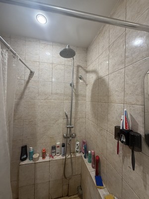 Продам комнату в 4-комн. квартире, Трудящихся б-р, 33Ак3, Колпино г
