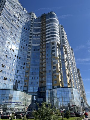 Продам трехкомнатную (3-комн.) квартиру, Народного Ополчения пр-кт, 10А, Санкт-Петербург г