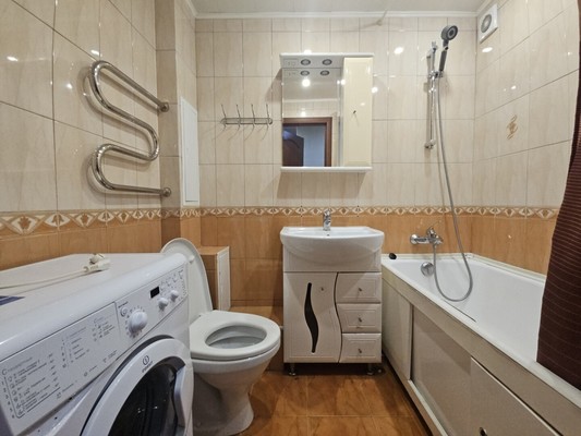 Сдам двухкомнатную (2-комн.) квартиру, Парковая 3-я ул, 36к1, Москва г