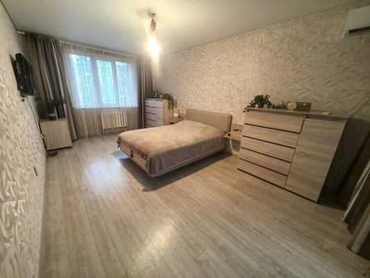 Продам двухкомнатную (2-комн.) квартиру, Адмирала Чурсина ул, 12, Воронеж г