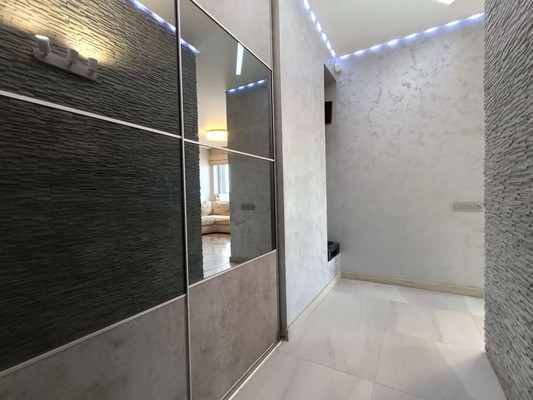 Продам многокомнатную квартиру, Амурская ул, 1ак4, Москва г