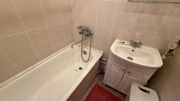 Продам трехкомнатную (3-комн.) квартиру, Зайончковского ул, 6, Пудость п