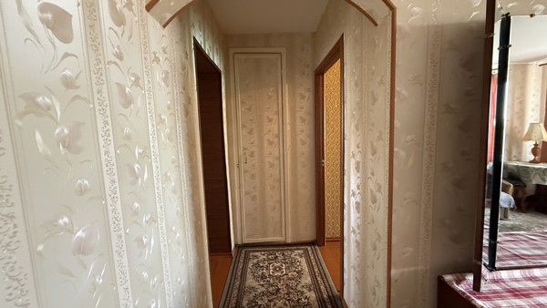 Продам трехкомнатную (3-комн.) квартиру, Зайончковского ул, 6, Пудость п